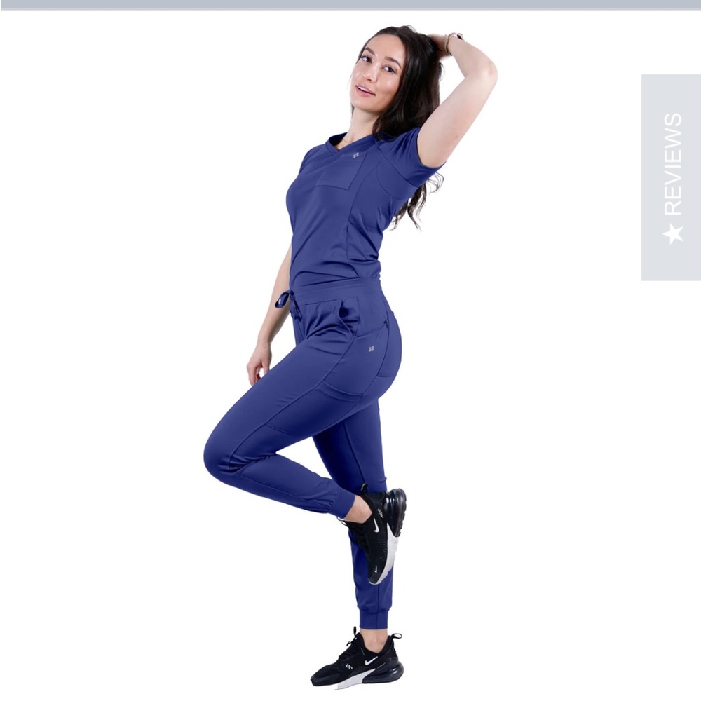 Fit scrubs top size small